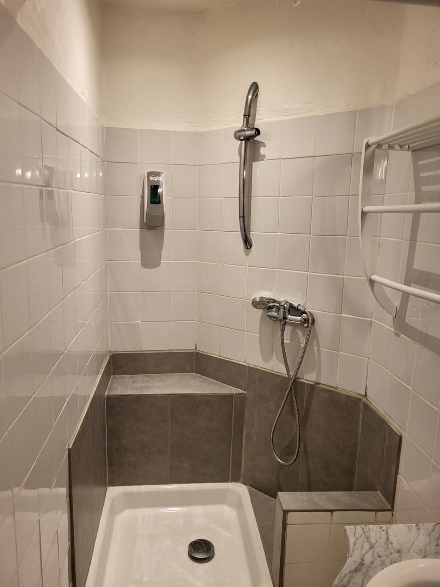 Akwaba Chez Ouli Hotel Levens Eksteriør billede